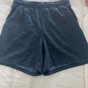 Men’s Lululemon pace breaker linerless 5” shorts Heathered navy . Small